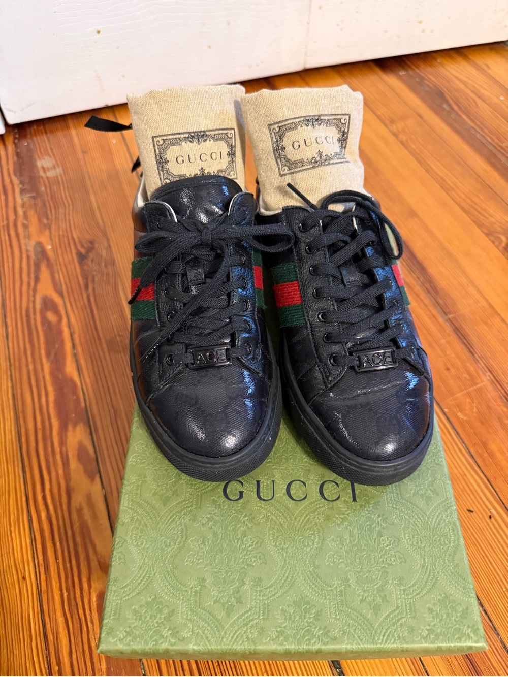 Gucci ACE Black Leather Sneakers with Red and Green Web Detail